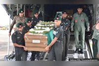 Keranda yang membawa mayat mendiang tiba di Kerala untuk disemadikan. Agensi