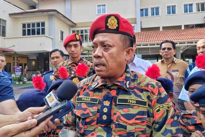 Mohd Pisar ketika ditemui pemberita selepas Majlis Perasmian Pasukan Bomba Junior di SK Tun SAS di Ayer Keroh pada Khamis.