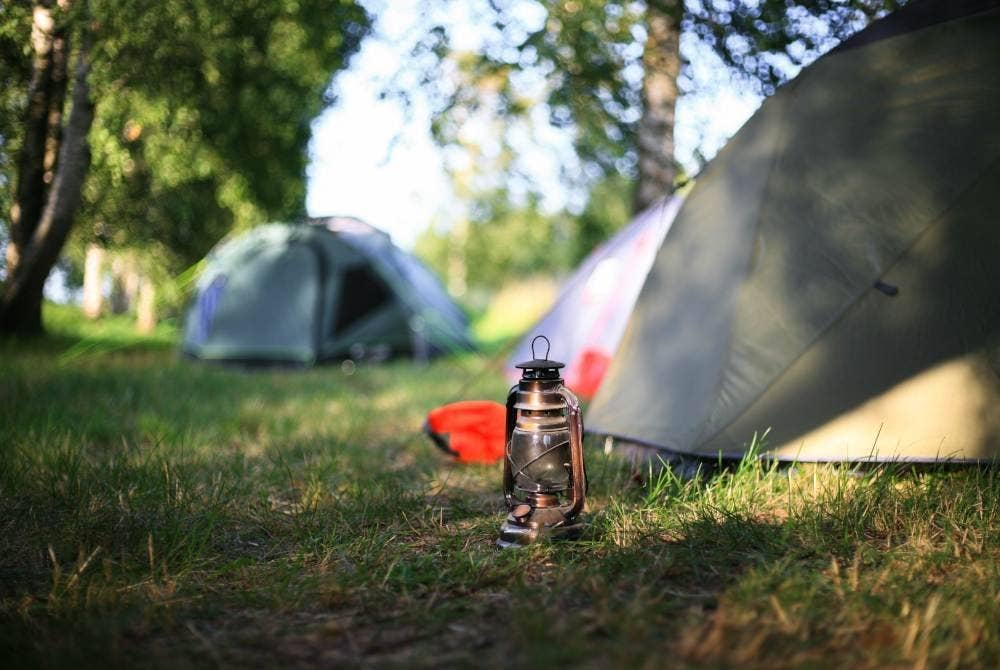 Aktiviti perkhemahan atau camping dalam kalangan masyarakat kita kini sudah menjadi satu trend. Foto hiasan