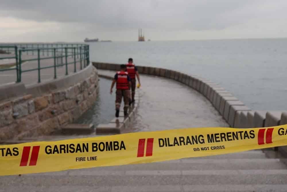 Bomba akan memasang pita kuning di kawasan tersebut setiap kali berlaku air pasang besar untuk mengelakkan kejadian tidak diingini berlaku.