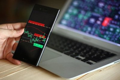 Sama ada kita suka atau tidak, banyak kekayaan pada era kini dijana oleh ekonomi digital. Foto hiasan