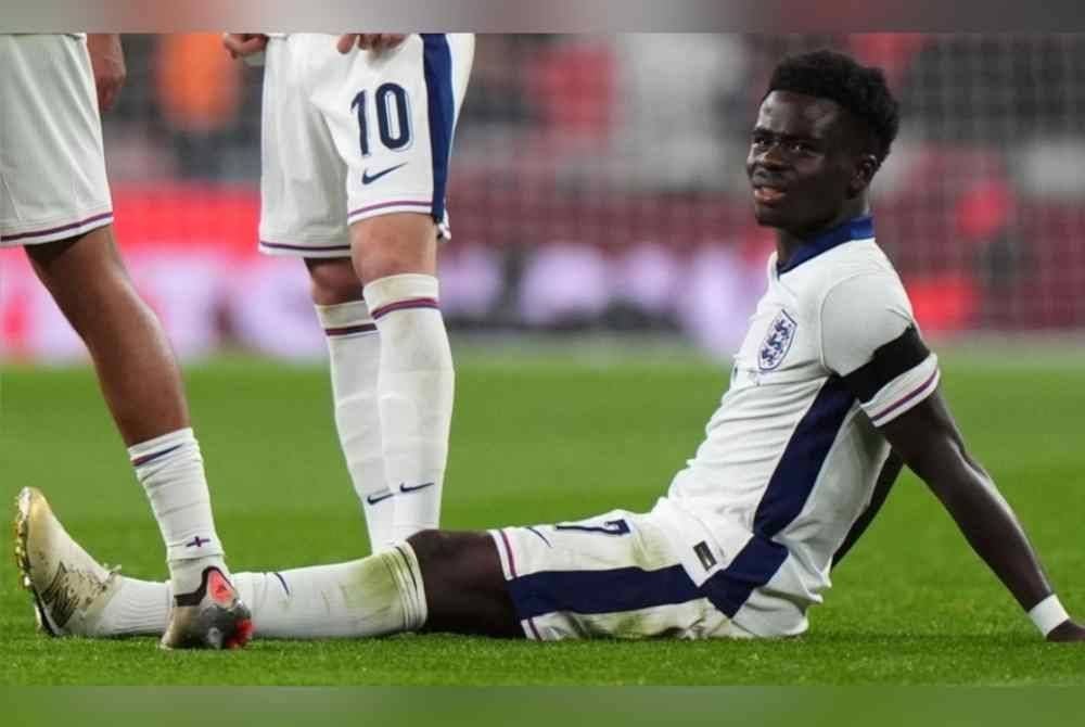 Saka mengalami kecederaan di pertengahan babak kedua ketika perlawanan Liga Negara-Negara menentang Greece di Stadium Wembley, baru-baru ini. Foto Agensi