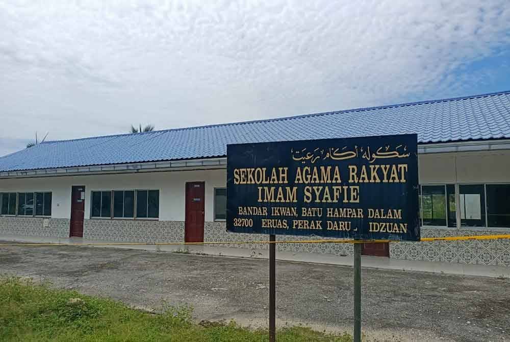 Sekolah Agama Rakyat Imam Syafie kendalian GISBH di perkampungan itu turut ditutup.