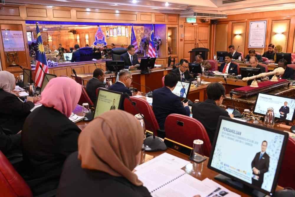 Mohamad Zahri ketika berucap pada Mesyuarat Majlis Khas (Bajet 2025) MBPJ di Bangunan Annex, Ibu Pejabat MBPJ pada Selasa.