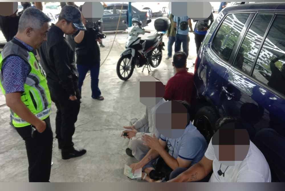 Seramai 32 individu ditahan terdiri daripada 31 lelaki dan seorang wanita berumur antara 24 hingga 50 tahun didapati memiliki pelbagai kesalahan dibawah Akta Imigresen 1959/63.