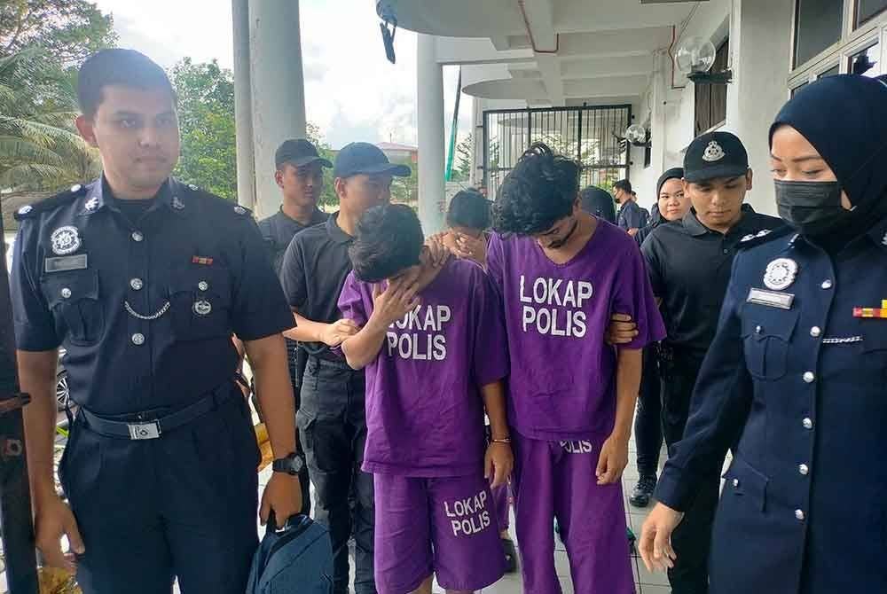 Enam sekeluarga daripada etnik Rohingya didakwa di Mahkamah Majistret Kota Tinggi atas pertuduhan pertuduhan pecah rumah, menyimpan barang curi dan masuk Malaysia tanpa pas yang sah.