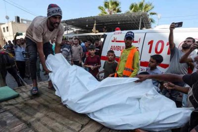 Sekurang-kurangnya 42,847 penduduk Palestin terbunuh dan 100,544 cedera akibat serangan tentera Israel di Gaza. Foto fail/Reuters