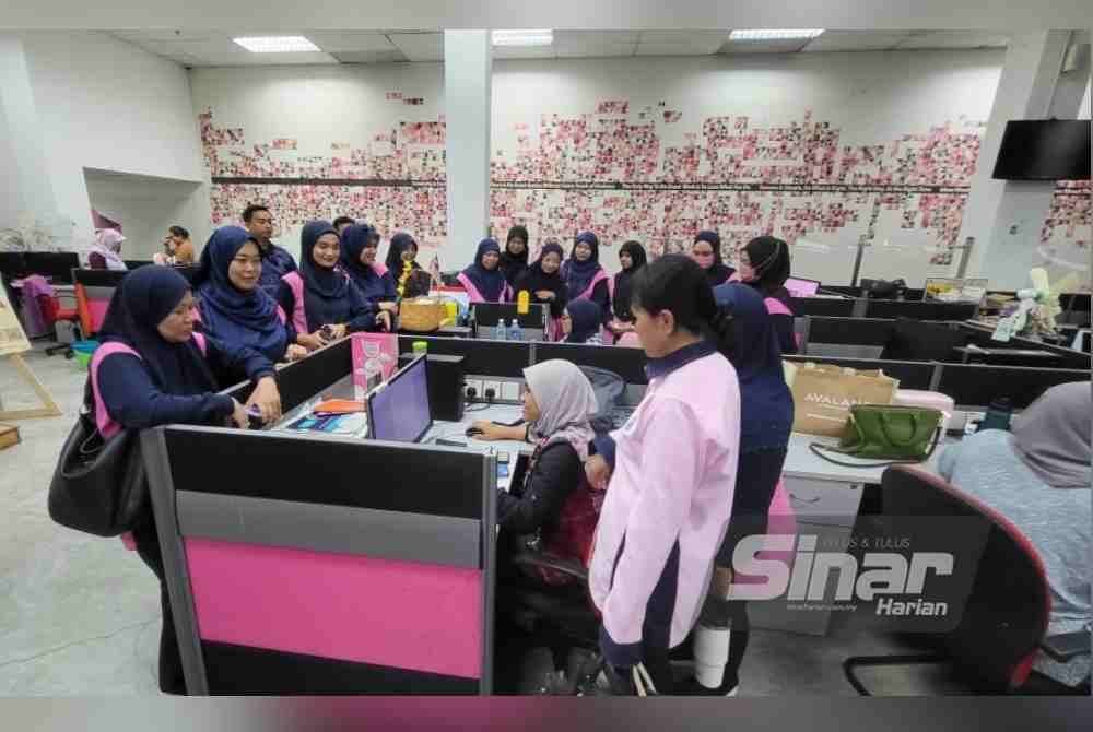 Ahli-ahli Perkep IPD Gua Musang buat pertama kali mengadakan kunjungan ke Kompleks Kumpulan Karangkraf pada Jumaat.