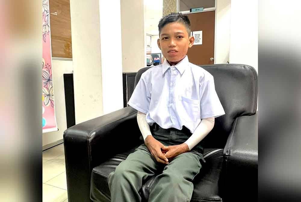 Mohd Darwisy telah memulakan sesi persekolahan sejak lebih seminggu lalu.