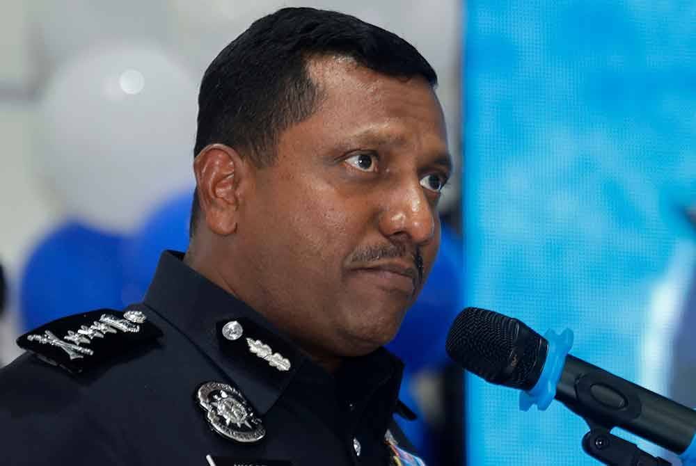 Hussein berucap ketika merasmikan Dewan Serbaguna IPD Klang Selatan di Balai Polis Pandamaran hari ini. - Foto: Bernama