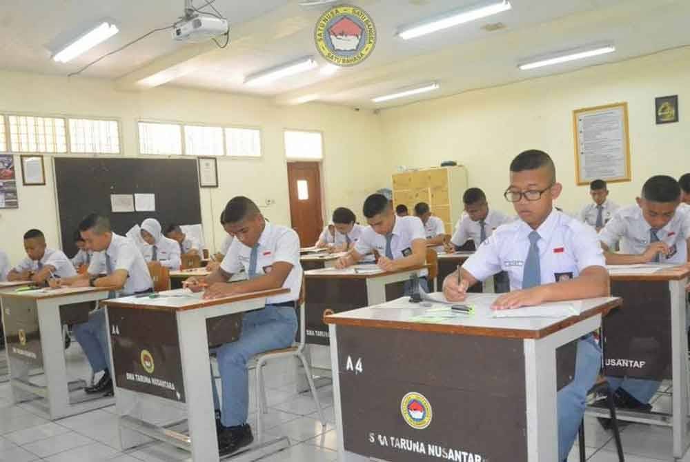 SMA Taruna Nusantara telah melahirkan ramai profesional dalam kalangan anak tempatan sejak pembukaannya pada 1990.