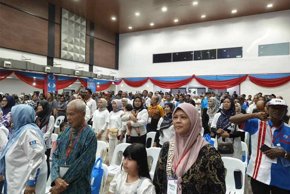 Dianggarkan 500 perwakilan hadir pada Mesyuarat Agung Tahunan Cabang Gombak di Dewan Seri Siantan di sini pada Sabtu.