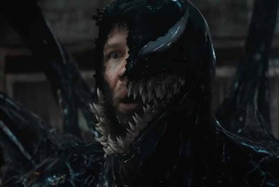 Ikatan antara Eddie dan Venom cukup kuat sehingga mampu menyentuh hati penonton.