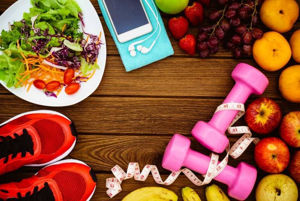 MENGAMALKAN gaya hidup yang sihat dapat membantu seseorang perokok berhenti merokok. Foto CANVA