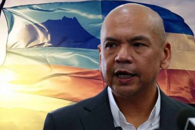 Sudah tiba masa para pemimpin utama Gabungan Rakyat Sabah (GRS) memberikan pertimbangan serius terhadap suara akar umbi supaya bertanding di kesemua kawasan atas platform parti tempatan.