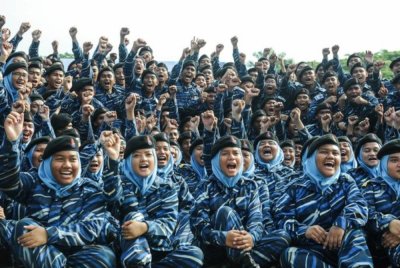 Mereka yang sempat menjalani siri pertama PLKN pada 2004 pasti tahu betapa program ini sangat bagus dalam meningkatkan semangat perpaduan dan cintakan negara. Gambar hiasan