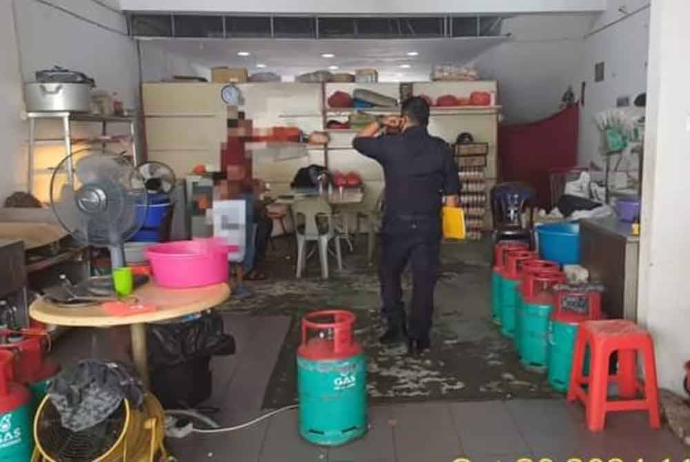 Operasi pemeriksaan dijalankan di Jalan Kebun Nenas 4D Bandar Putera menerusi Jabatan Perlesenan dan Jabatan Penguatkuasa.