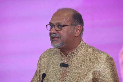 Gobind berucap pada Majlis Rumah Terbuka Deepavali Madani 2024 di Sentul Depot, Kuala Lumpur pada Khamis. Foto Bernama