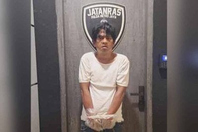 Suspek kini disoal siasat pihak berkuasa. Foto Agensi