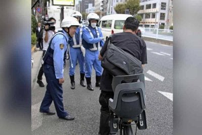 Jepun memperkenalkan hukuman penjara dan denda untuk penunggang basikal yang menggunakan telefon bimbit atau menunggang di bawah pengaruh alkohol. Foto Agensi