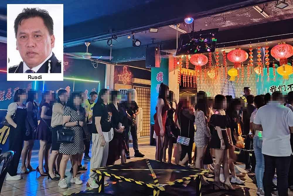 Polis Kuala Lumpur menahan 27 wanita asing disyaki GRO dalam serbuan sebuah pusat hiburan di Jalan Pasar Baharu Pudu, pada Jumaat.