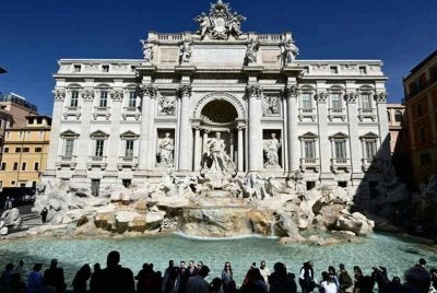 Rom sedang menjalankan kerja-kerja pembaikan ke atas mercu tanda abad ke-18 itu. Foto AFP