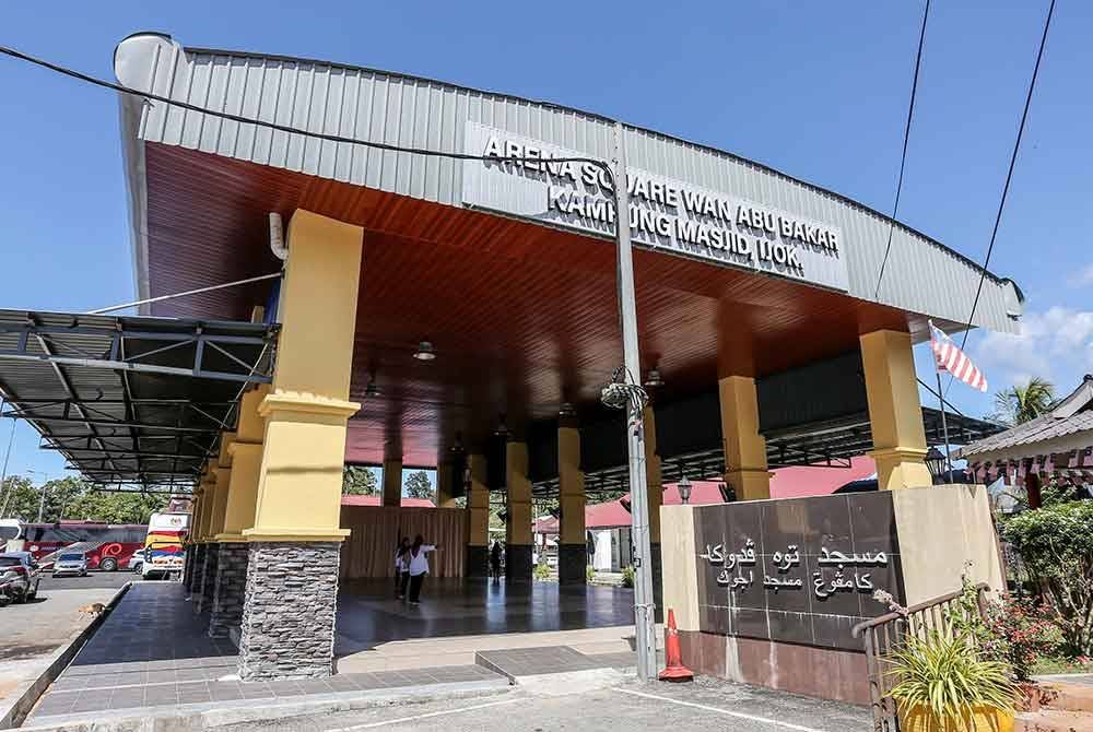 Ruang masyarakat berkumpul iaitu Arena Square turut menjadi satu daripada projek naik taraf dalam program Kampung Angkat Madani. Foto Bernama