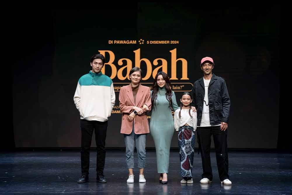 Babah dibintangi Qi Razali, Cristina Suzanne, Sweet Qismina dan Adam Lee.