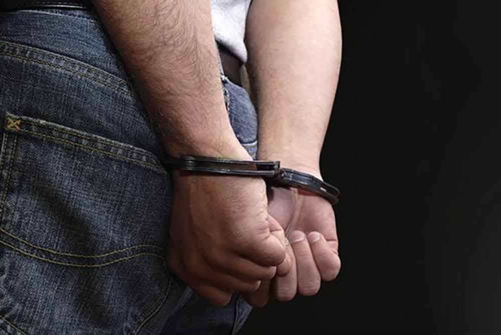 Pihak berkuasa Indonesia mengesahkan bahawa unit antikeganasan Polis Nasional, Detasemen Khusus 88 (Densus 88), telah menahan tiga suspek pengganas di lokasi berbeza di Jawa Tengah pada Isnin. Gambar hiasan