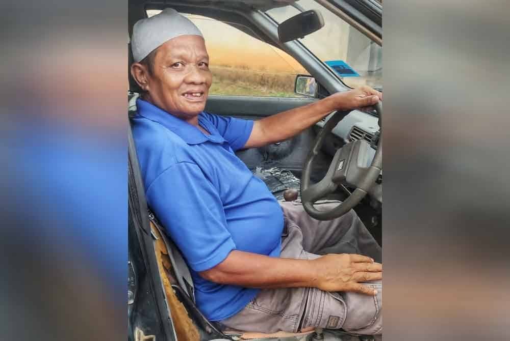 Azlan setia menggunakan Proton Saga untuk urusan seharian.