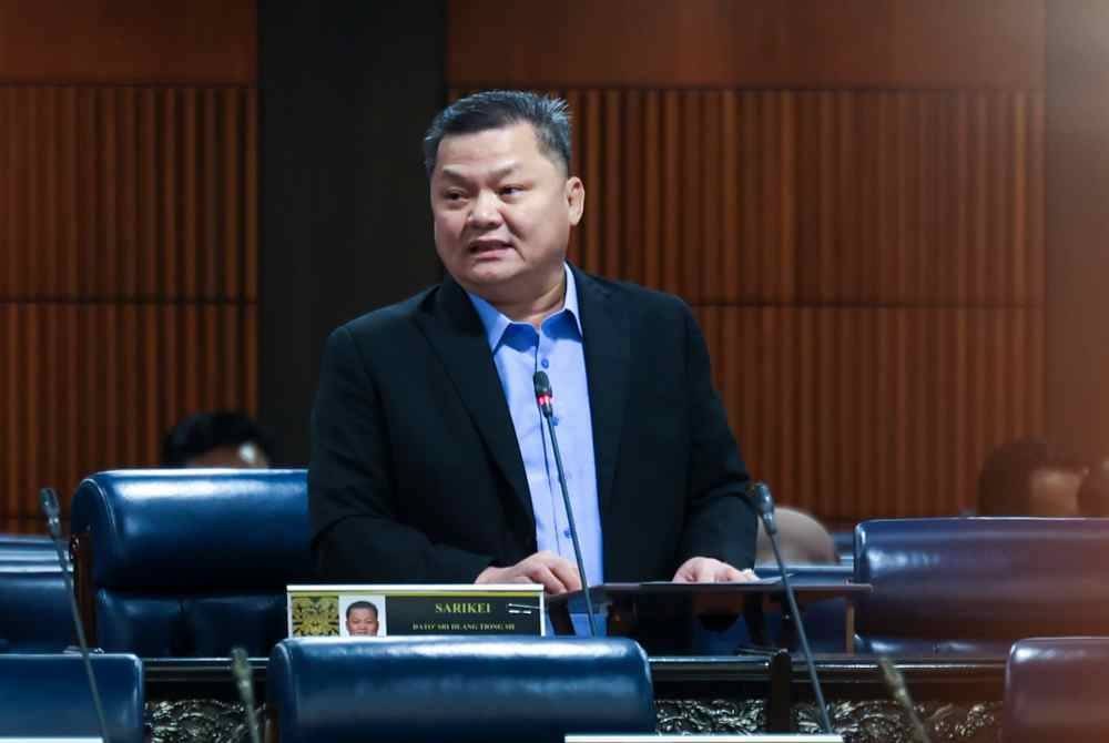 Tiong Sii pada Persidangan Dewan Rakyat sempena Mesyuarat Ketiga Penggal Ketiga Parlimen ke-15 di Bangunan Parlimen hari ini. Foto Bernama