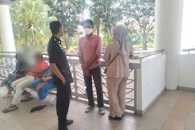 Sakariya (dua kanan) mengaku bersalah di Mahkamah Sesyen di Alor Setar pada Rabu.