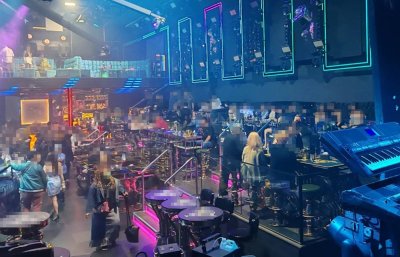 Polis menggempur sebuah pusat hiburan di Jalan Kuchai Lama, Kuala Lumpur, disyaki tawar khidmat GRO warga asing dan tempatan.