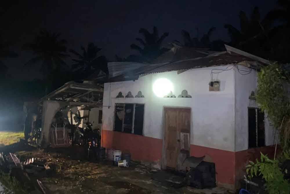 Keluarga Muhammad Hafizudin mengalami kerugian kira-kira RM20,000 selepas kejadian puting beliung yang berlaku sekitar jam 4 petang pada Jumaat. Foto: APM