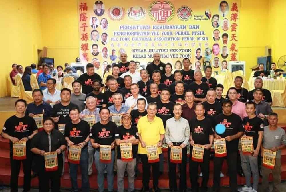 Mohd Rawi turut aktif membantu kelangsungan aktiviti persatuan komuniti Cina.