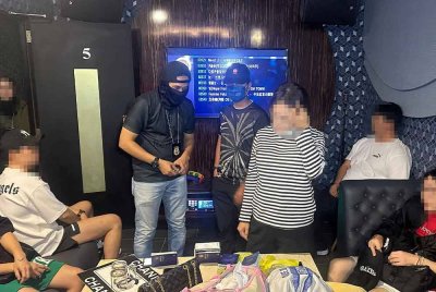 JIM melaksanakan Op Gegar dalam usaha membanteras kegiatan tidak bermoral membabitkan warga asing menerusi pelbagai siri serbuan di ibu negara.