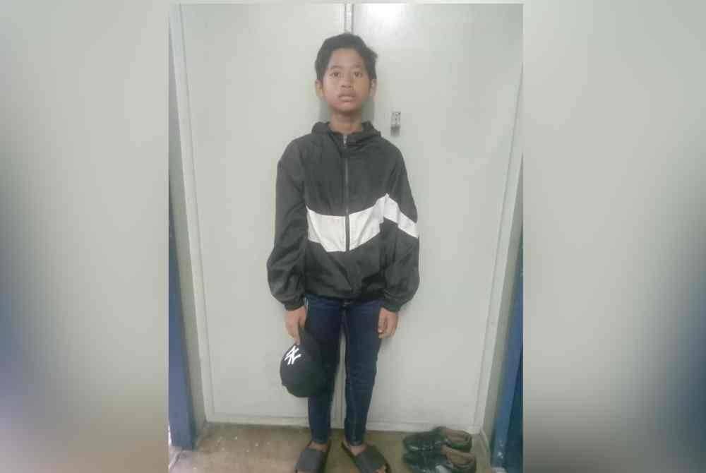 Muhammad Syawal dilaporkan berada di rumah rakannya di kampung yang sama. Foto IPD Kluang