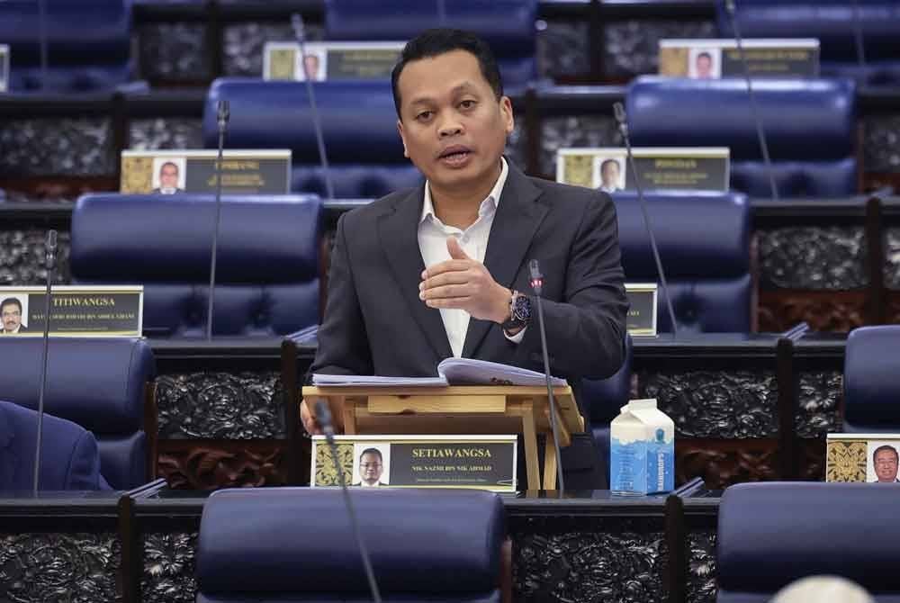 Nik Nazmi pada Persidangan Dewan Rakyat sempena Mesyuarat Ketiga Penggal Ketiga Parlimen ke-15 di Bangunan Parlimen, pada Isnin. Foto Bernama