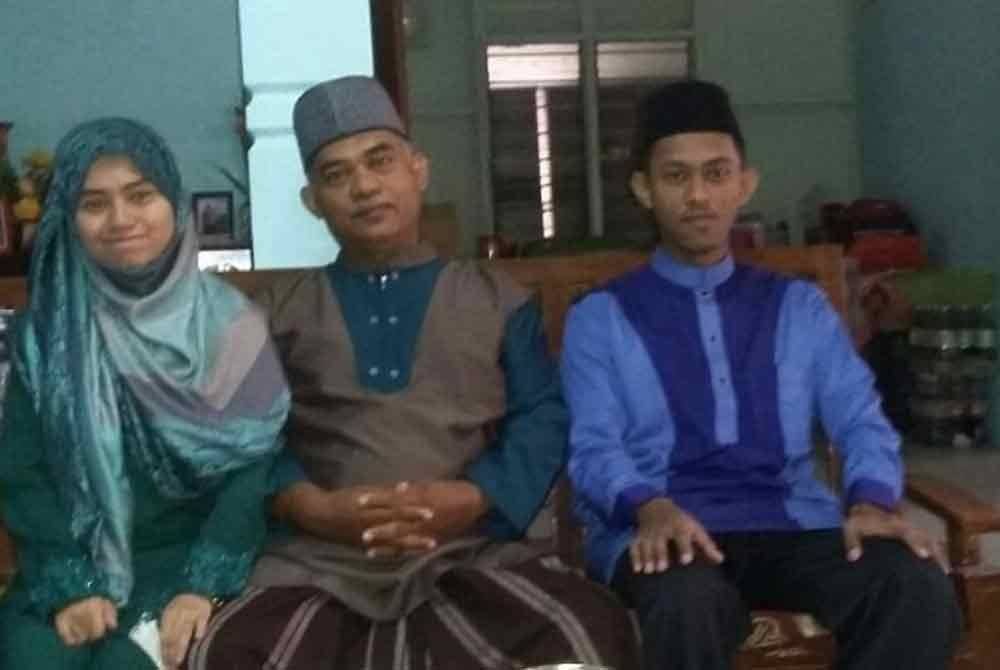 Izni Syafiqah bersama Allahyarham bapa dan abangnya.