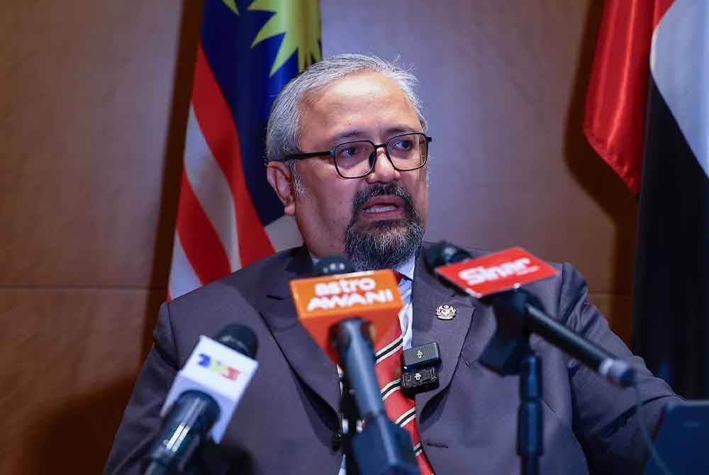 Tengku Datuk Sirajuzzaman Tengku Mohamed Ariffin berkata, lawatan ini merupakan lawatan pertama Ahmad Zahid ke UAE sejak menyandang jawatan sebagai TPM pada 3 Disember 2022.