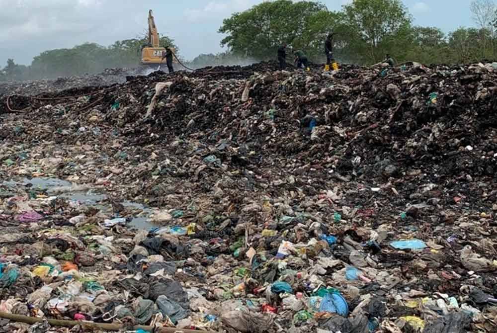 Jumlah pengeluaran sisa pepejal negara mencapai 14.2 juta tan dan kerajaan perlu penyelesaian baharu terhadap isu tapak pelupusan sisa yang memerlukan kawasan yang luas. Gambar hiasan