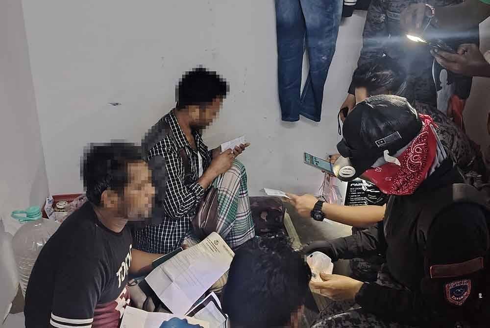 Pemeriksaan yang dilakukan di beberapa unit rumah di sebuah flat di Segambut pada Jumaat.