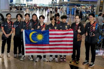 Skuad e-sukan negara akan menentang Filipina dalam Kejohanan Dunia IESF di Riyadh pada Jumaat. Foto FB Selangor Red Giants Esports.