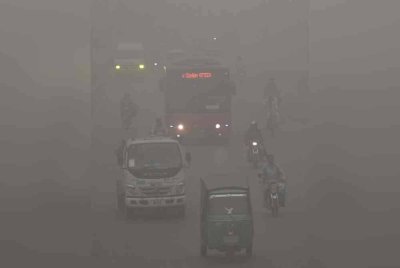 Pakistan mengisytiharkan darurat kesihatan di dua bandar utama pada Jumaat. Foto Xinhua