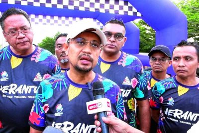 Haris ketika bercakap kepada pemberita.