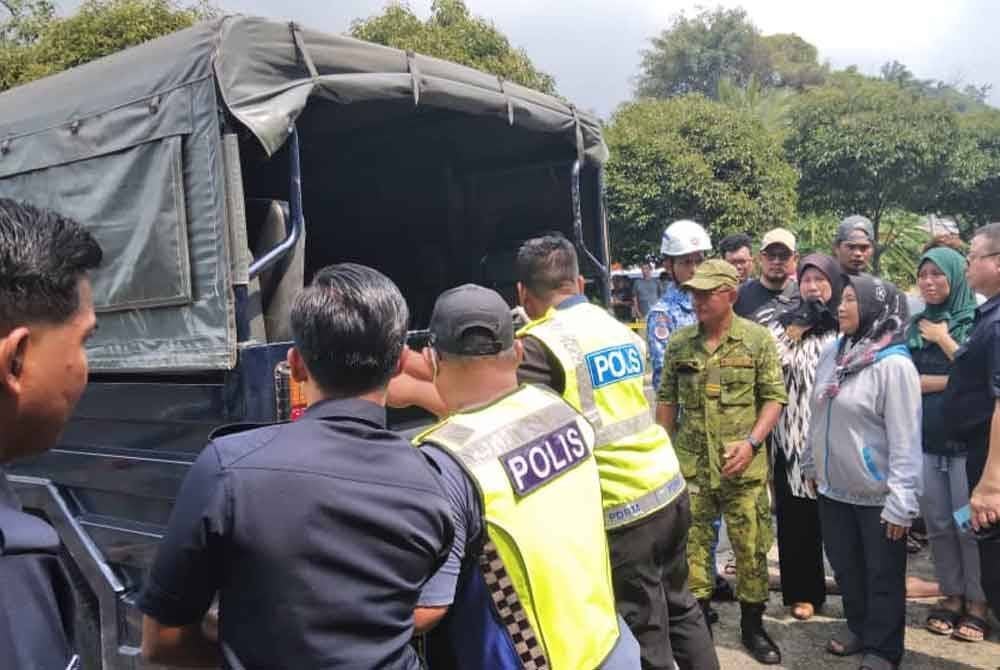 Mayat mangsa diserahkan kepada pihak polis untuk tindakan selanjutnya.