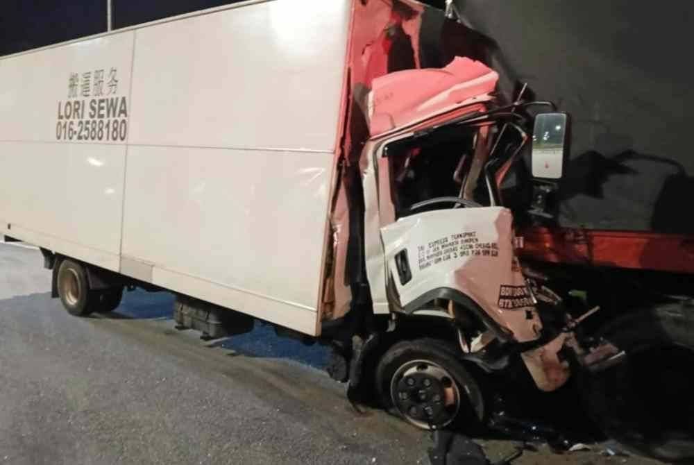 Penggunaan teknologi sistem real-time monitoring atau pemantauan masa nyata boleh membantu memantau kelakuan pemandu kenderaan berat khususnya pemandu lori di jalan raya, sebagai langkah mengurangkan risiko kemalangan berpunca daripada faktor manusia. Gambar hiasan