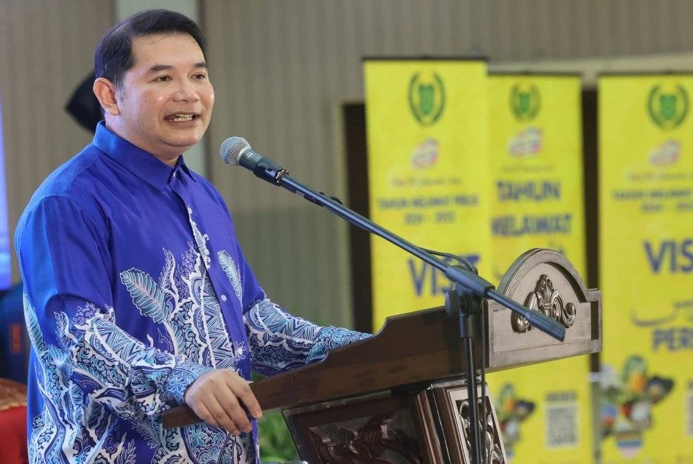 Rafizi menyampaikan ucapan pada Sesi Libat Urus RMK13 bersama Kerajaan Negeri Perlis pada Isnin. Foto Bernama