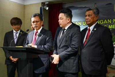 Mohd Shafie dalam sidang akhbar selepas sesi perbahasan belanjawan di Dewan Undangan Negeri (DUN) Sabah di Kota Kinabalu pada Isnin.