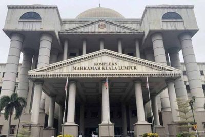 UMNO dan UMNO Selangor sedang dalam proses rundingan penyelesaian dengan SRC International Sdn Bhd dan dua anak syarikatnya berhubung dakwaan menerima RM19.5 juta daripada syarikat-syarikat itu pada 2015.